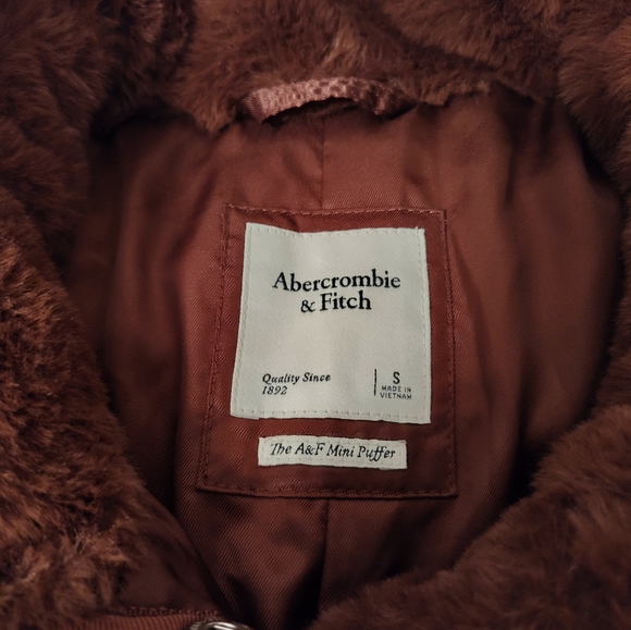 🤎EUC Abercrombie & Fitch Mini Puffer Cropped Faux Fur Coat, Brown, Small - Picture 15 of 16
